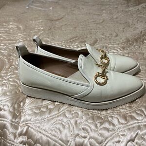 Everlane Cream Leather Slip-On Loafers with Gold Hardware. Used -good condition.